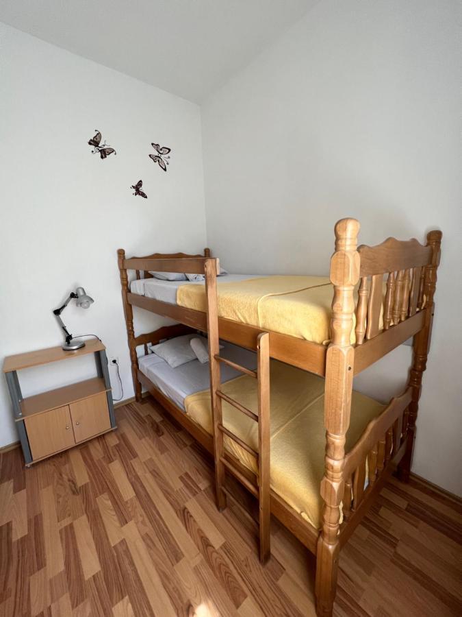 Apartments And Pansion M&R Турань Экстерьер фото