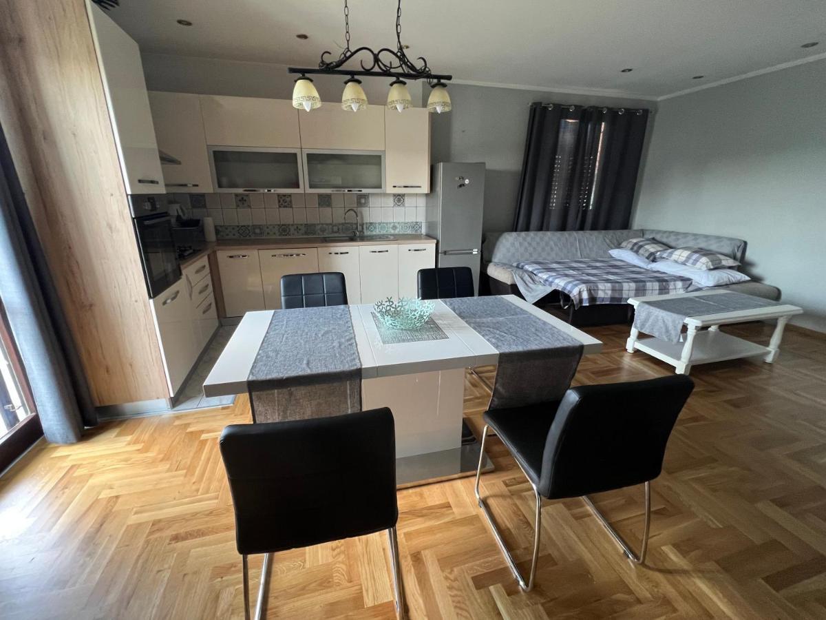 Apartments And Pansion M&R Турань Экстерьер фото